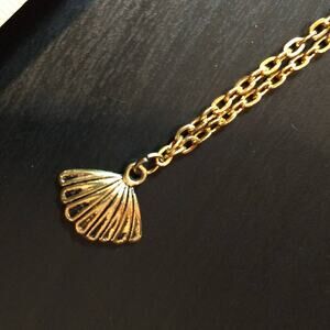 Anklet, Gold Clam Shell 10" new old stock fashion costume jewelry metallic